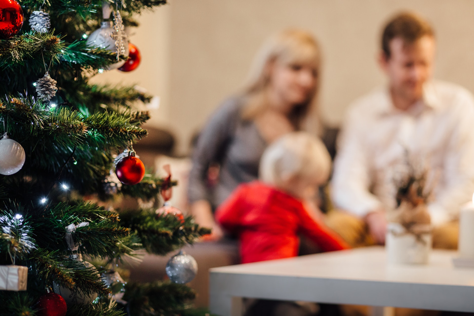 christmas tree with family